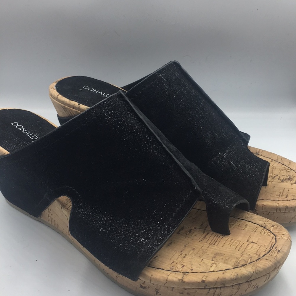 Donald J Pliner Black Gyer Wedges
